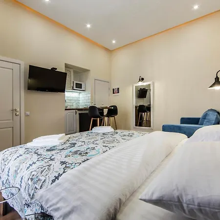 Loft Apartment *
