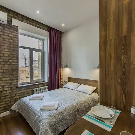 Loft Apartment *